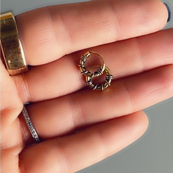 14k Gold Vermeil Bali Huggie Earrings - Picture 7 of 9